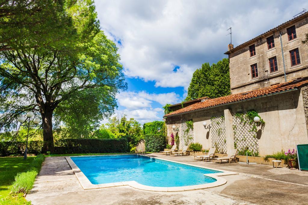 Auberge Du Pont Romain Sommières Exterior foto