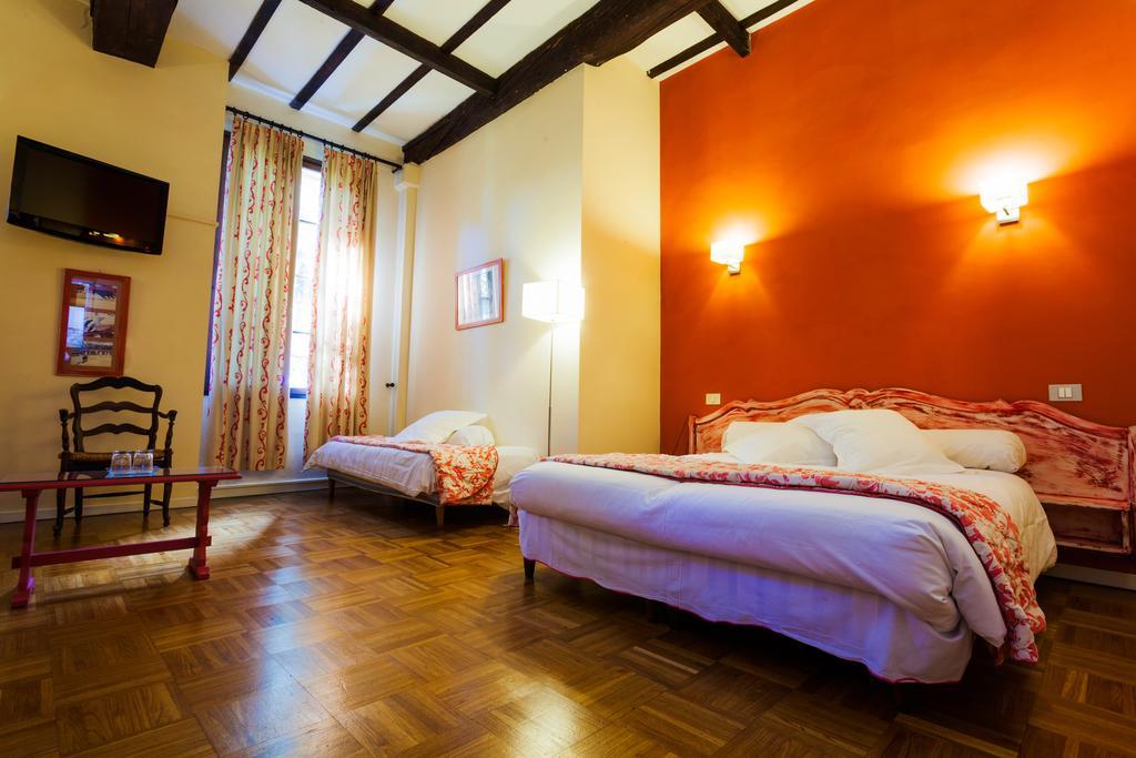 Auberge Du Pont Romain Sommières Zimmer foto